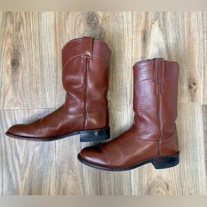 Justin Bent Rail Cowboy Boots
Size 7B Barely Broken In LNC